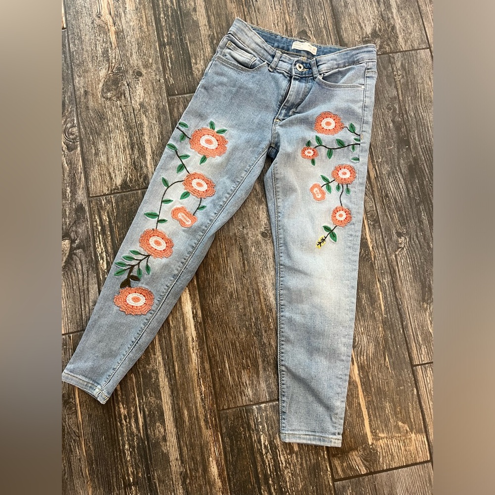 Charming Zara Girls Floral Embroidered Jeans - Size 10